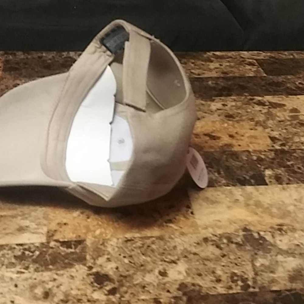 Hat - Picture 3 of 3